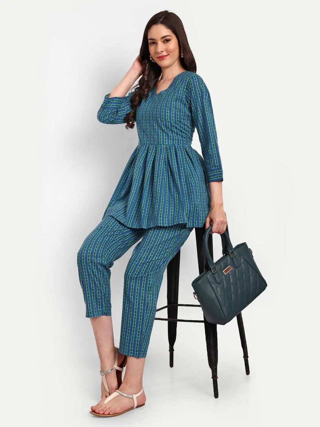 Women Floral Printed Regular Pure Cotton Kurti with Palazzos ROOPWATI FASHION