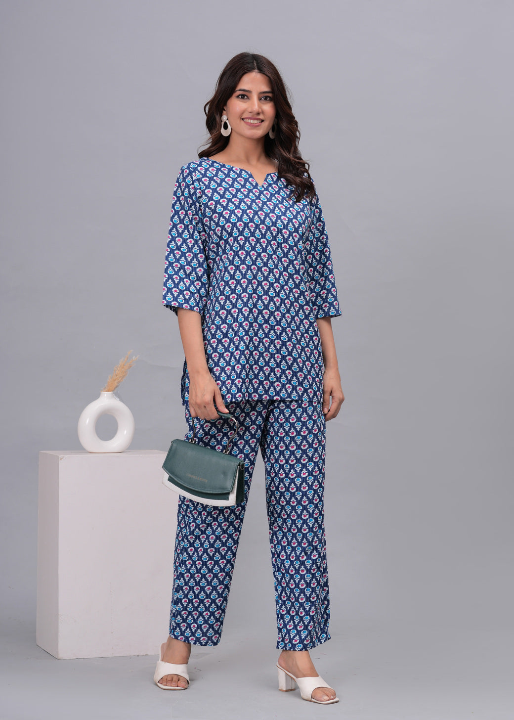 Women Blue & Multi-coloured Printed Pure Cotton Co-Ord Set