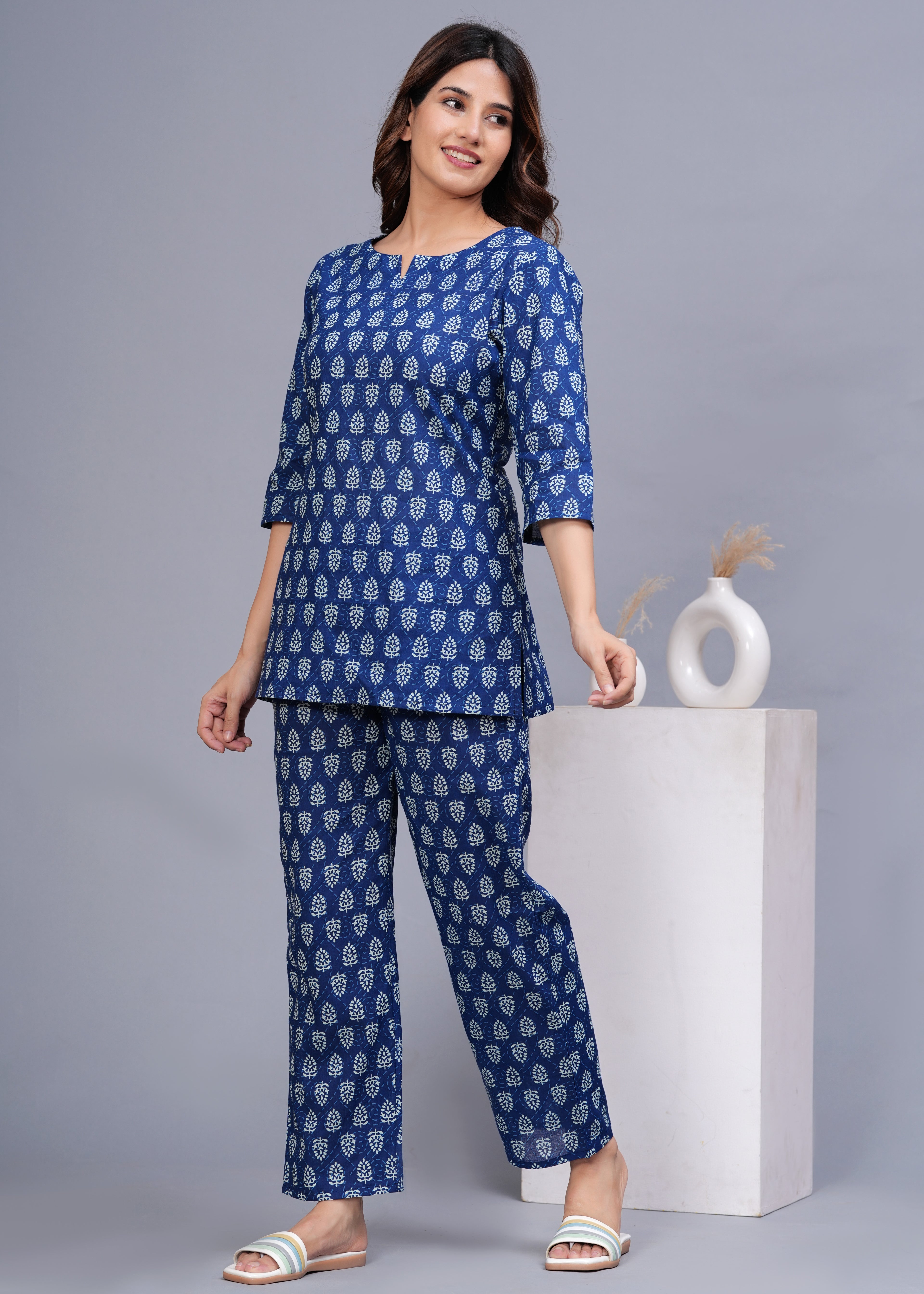 Women Blue & White Printed Pure Cotton Co-Ord Set
